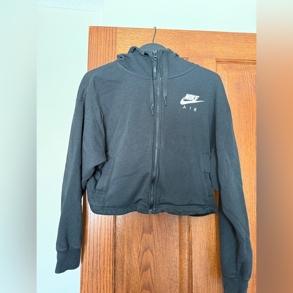 Black Nike cropped hoodie